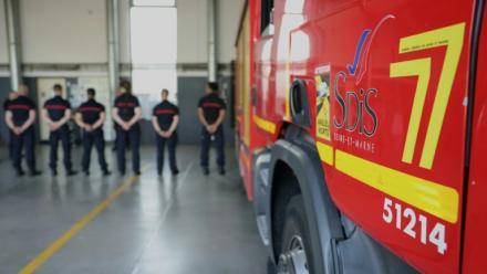 Des pompiers du service d'incendie et de secours (SDIS 77) dans la caserne de Ferrières-en-Brie, en Seine-et-Marne, le 10 juillet 2026 