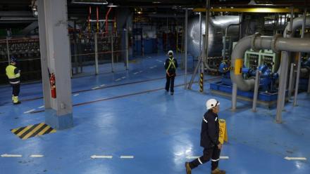 Des employés de la centrale nucléaire d'Almaraz, en Espagne, le 23 avril 2026 