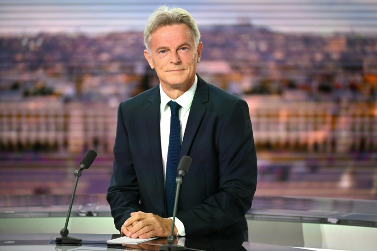 Le secrétaire national du PCF, Fabien Roussel, déclare sa candidature à l'élection présidentielle au JT de 20h le 6 septembre 2026