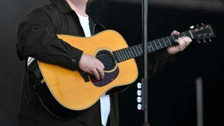 le chanteur écossais Lewis Capaldi au festival de Glastonbury, le 27 juin 2025