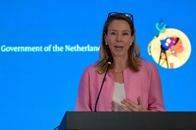 La ministre néerlandaise du Climat et de la Croissance verte, Stientje van Veldhoven, lors de la conférence sur la sortie des énergies fossiles à Santa Marta, en Colombie, le 28 avril 2026