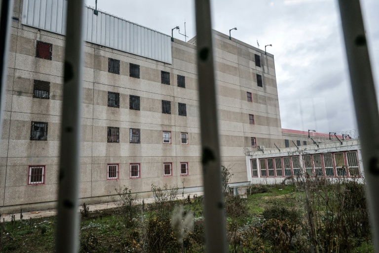Les fenêtres des cellules du centre pénitentiaire de Nanterre, le 15 janvier 2026 dans les Hauts-de-Seine