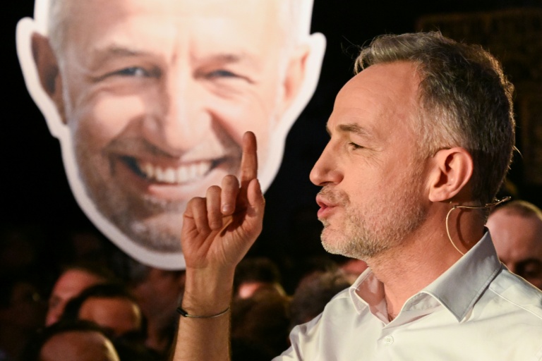 Emmanuel Grégoire, candidat de la gauche unie hors LFI, lors d'un meeting à Paris, le 14 janvier 2026
