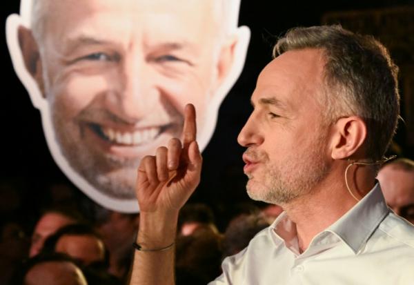 Emmanuel Grégoire, candidat de la gauche unie hors LFI, lors d'un meeting à Paris, le 14 janvier 2026