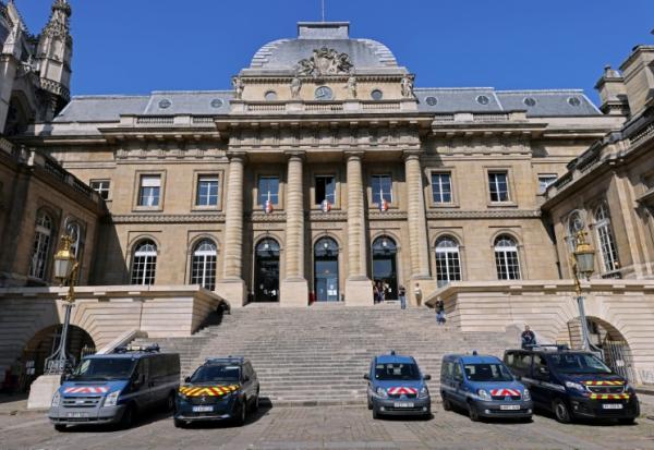 Le procès de l'ex-rebelle congolais Roger Lumbala s'ouvre mercredi à Paris, une audience historique sur les atrocités commises dans l'est de la République démocratique du Congo
