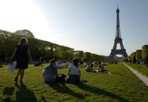 Sur la pelouse du Champ-de-Mars, en avril 2018 