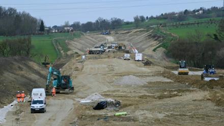 L'autoroute A69 en construction à Teulat, dans le Tarn, le 6 mars 2026