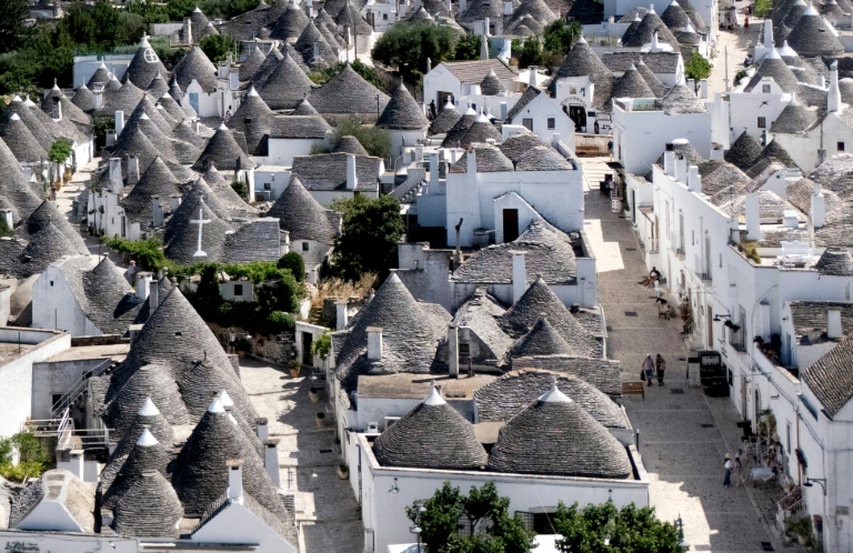 Des trulli à Alberobello, en Italie, le 24 juin 2026
