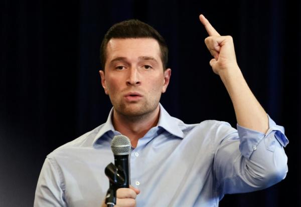 Le président du RN Jordan Bardella le 19 septembre 2026 à Breteuil, dans l'Oise