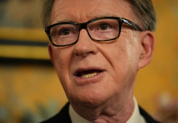 (ARCHIVES) L'ex-ambassadeur britannique aux Etats-Unis Peter Mandelson lors d'une réception en l'honneur du Premier ministre Keir Starmer à Washington, le 26 février 2025