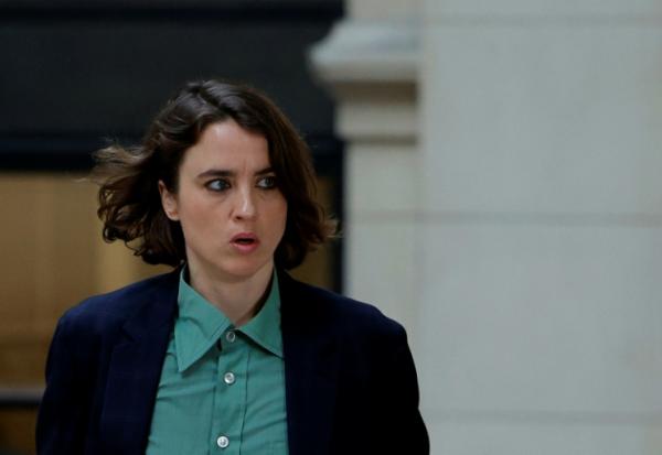 Adèle Haenel au tribunal pour le procès du cinéaste Christophe Ruggia pour agressions sexuelles sur l'actrice, à Paris le 23 janvier 2026


 arrives after a break to attend the appeal trial of French film director Christophe Ruggia for allegedly sexually assaulting Adele Haenel when she was under 15 and he was in his mid to late 30s, six years after her allegations launched France's #MeToo movement, at the Paris Courthouse in Paris on January 23, 2026. The appeal trial of filmmaker Christophe Ruggia, who is on trial on charges of sexual assault on actress Adele Haenel between the ages of 12 and 14, resumes on January 23, 2026, after the Paris Court of Appeal had postponed it in December 2025.