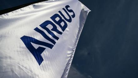 Airbus a livré 793 avions commerciaux en 2025, en hausse de 4 % sur un an, mais reste nettement en deçà de son niveau de 2019