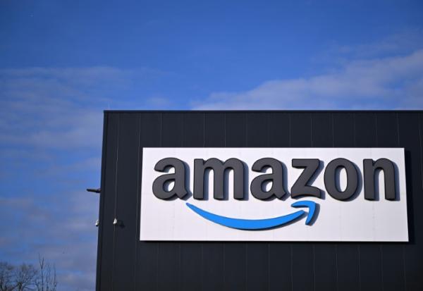 Amazon a annoncé mardi le retrait de sa plateforme de vente d'un livre de "dark romance" mis en cause pour apologie de la pédophilie et de la pédocriminalité, qui a également fait l'objet d'un signalement à la justice