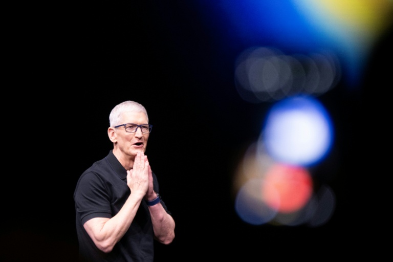 Le PDG d'Apple, Tim Cook, lors de l'événement 