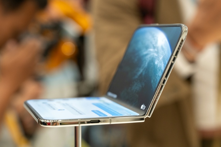 Le premier iPhone pliable d'Apple, l'iPhone Duo, à Cupertino en Californie le 9 septembre 2026, aux Etats-Unis