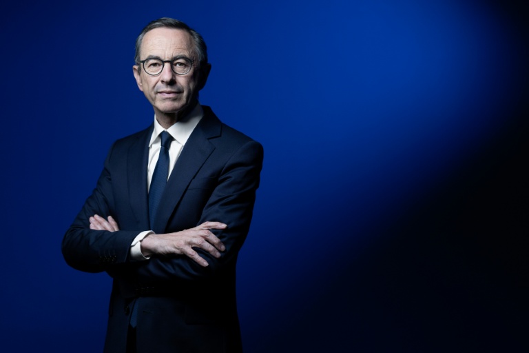 Le patron de LR et candidat à la présidentielle Bruno Retailleau pose le 29 avril 2026 à Paris