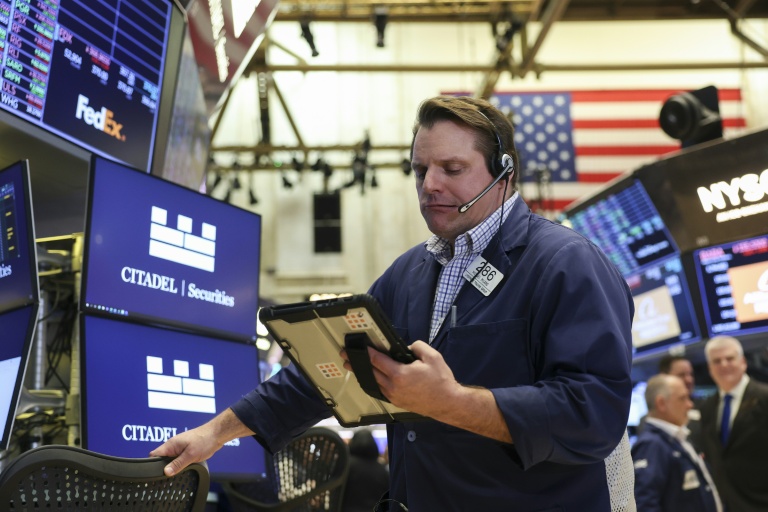 Un opérateur à la Bourse de New York, le 13 février 2026