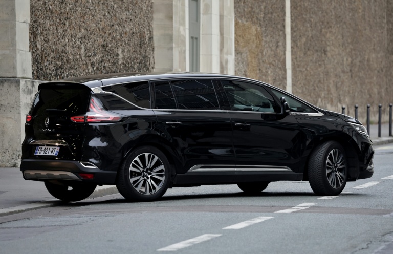 Nicolas Sarkozy quitte la prison parisienne de la Santé en voiture le 10 octobre 2025