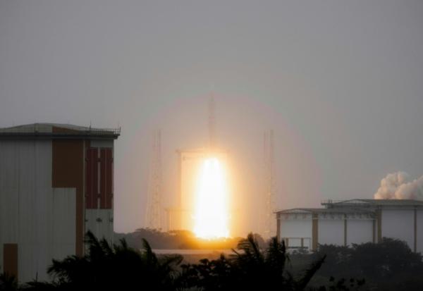 La fusée Ariane 6 décolle de Kourou, en Guyane française, le 6 mars 2025