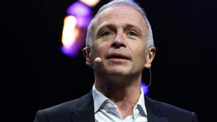 Le présentateur de "Questions pour un champion" Samuel Etienne à Paris le 7 mars 2024