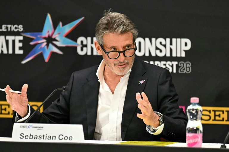 Sebastian Coe parle aux journalistes durant une conférence de presse avant les championnats Ultimate, le 10 septembre 2026 à Budapest