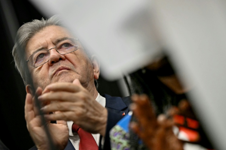 Le candidat LFI à la présidentielle Jean-Luc Mélenchon dénonce le racisme à la Courneuve le 26 octobre 2026