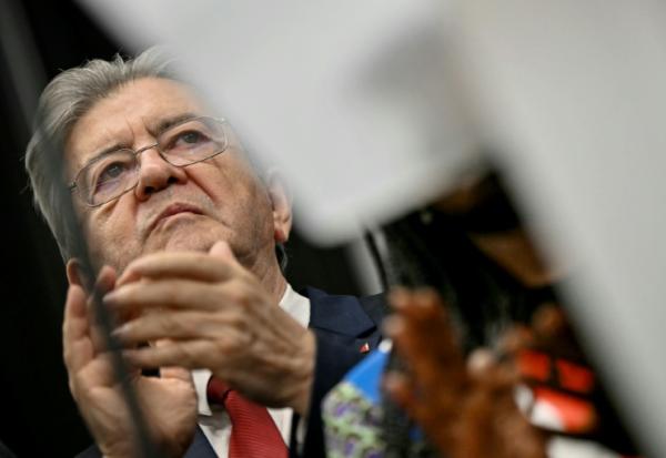 Le candidat LFI à la présidentielle Jean-Luc Mélenchon dénonce le racisme à la Courneuve le 26 octobre 2026