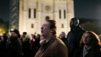 Des manifestants sont rassemblés pour dénoncer le racisme et les discours de haine à Saint-Denis, le 28 octobre 2026