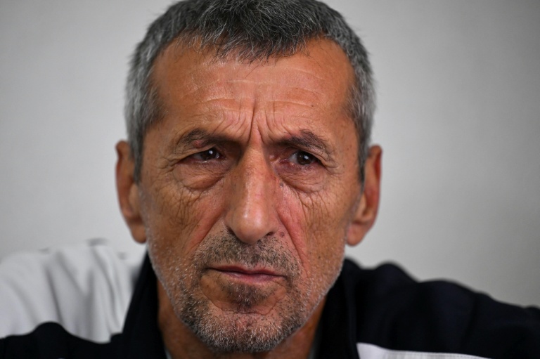 Safet Haziri dans sa maison à Obilic, au Kosovo, le 24 juillet 2026