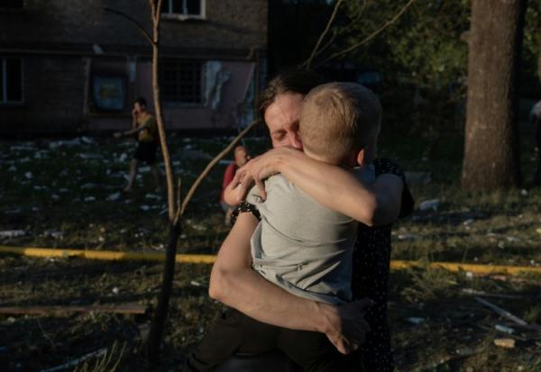 Après une attaque de missiles russes sur Kiev, le 2 juillet 2026