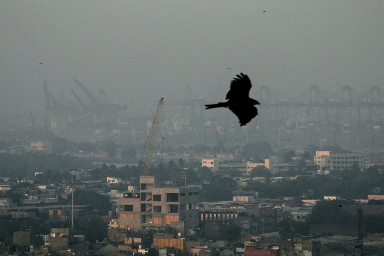 La ville de Karachi dans un épais brouillard de pollution, le 10 janvier 2026 au Pakistan