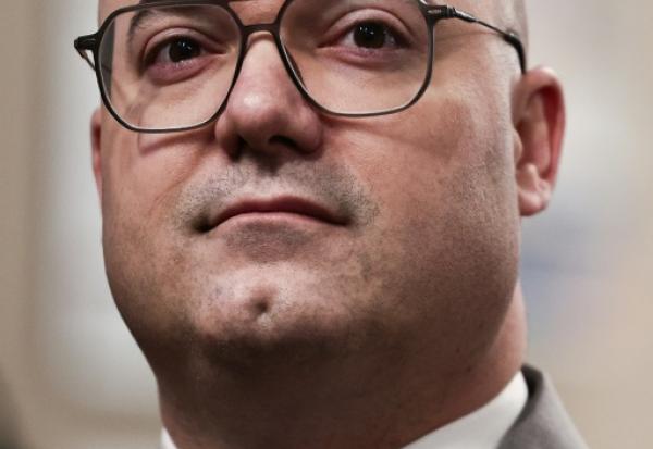 Le maire d'Orange Yann Bompard comparaît devant le tribunal judiciaire de Marseille le 17 décembre 2025