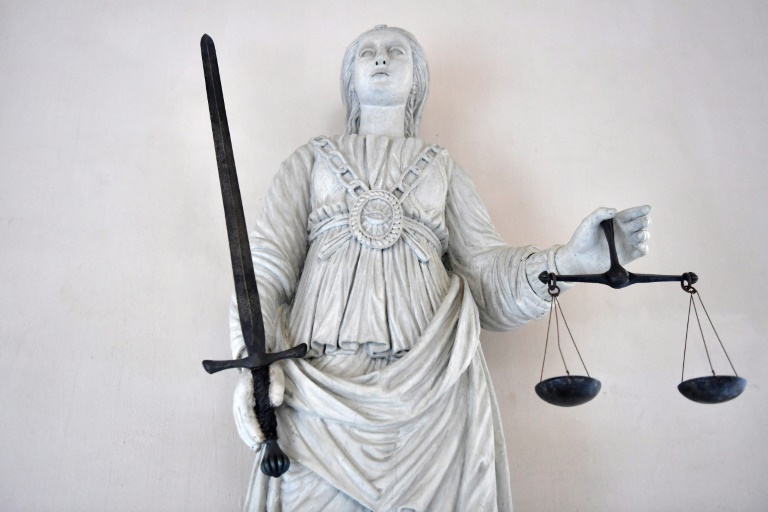 Au procès de quatre responsables de l'ancienne société immobilière Finaxiome, accusés d'avoir lésé des centaines de personnes, les parties civiles exaspérées après quinze ans de procédure espèrent toujours justice