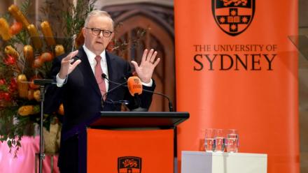 Le Premier ministre australien Anthony Albanese lors d'un discours à l'Université de Sydney, le 15 juillet 2026