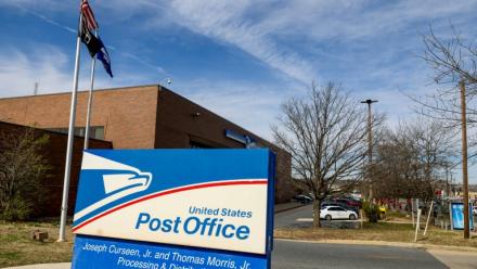Un bâtiment de la poste américaine, à Washington le 23 mars 2025