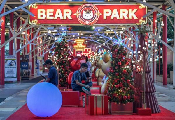 Des décorations de Noël dans un centre commercial à Manille, le 4 septembre 2026 aux Philippines