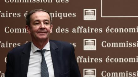 Bernard Fontana avant son audition devant la Commission des affaires économiques de l'Assemblée nationale, dans le cadre de sa nomination au poste de PDG d'EDF, le 30 avril 2025 à Paris