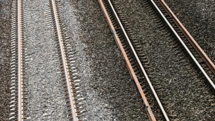 A Artenay, les voies de chemin de fer en cours de rénovation de la ligne SNCF Intercité Paris-Orléans-Limoges-Toulouse (POLT) photographiées le 16 septembre 2025
