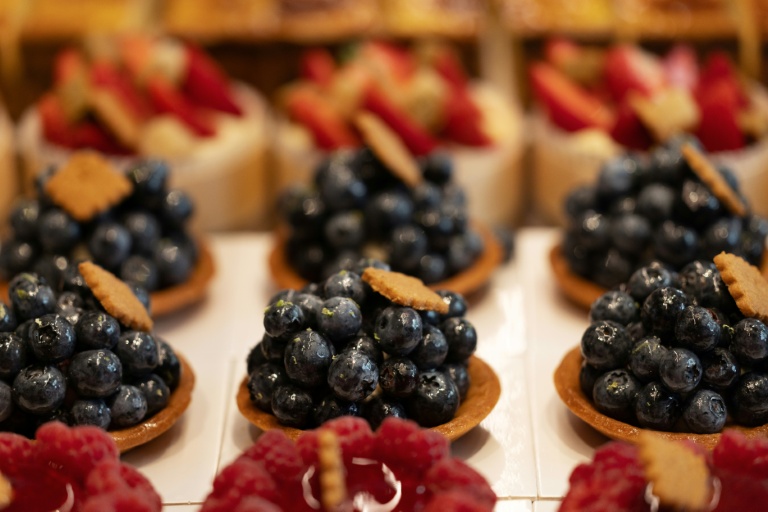 Des gâteaux du chef pâtissier Benoît castel à Paris le 29 juillet 2026