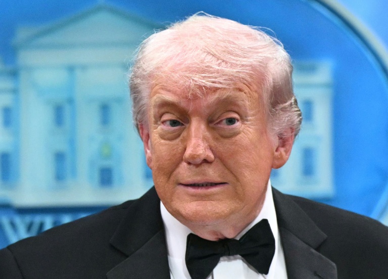 Le président américain Donald Trump lors d'une conférence de presse à la Maison Blanche à Washington le 25 avril 2026