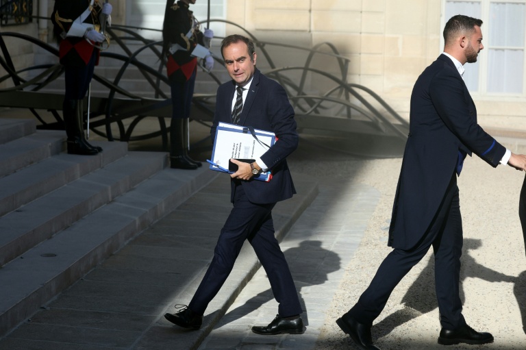 Le Premier ministre Sébastien Lecornu arrive à l'Elysée, le 18 septembre 2026 à Paris
