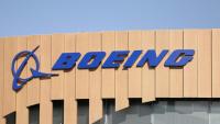 Boeing était en concurrence avec le groupe américain Lockheed Martin pour le contrat avec l'Air Force, et avec le groupe de défense américain Northrop Grumman pour le contrat avec l'US Navy