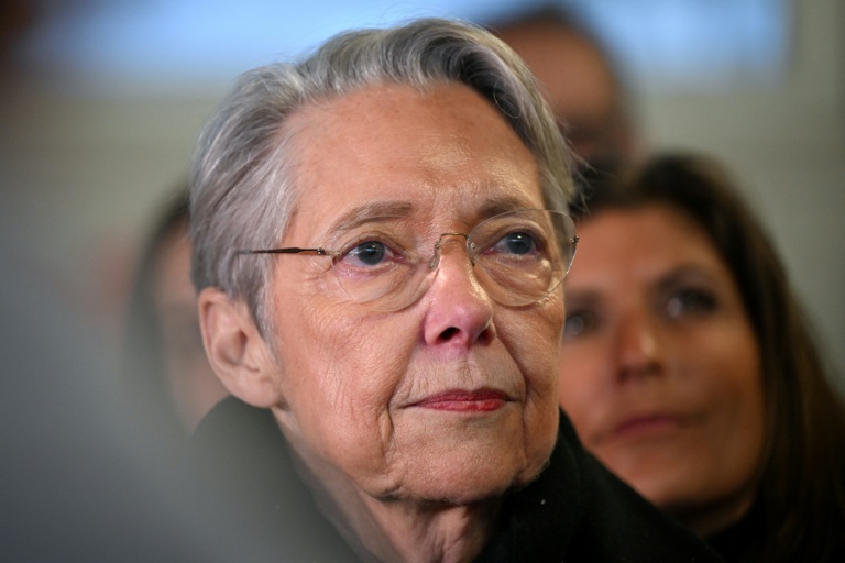 L'ancienne Première ministre et actuelle ministre de l'Education nationale démissionnaire, Elisabeth Borne, ici à Longjumeau (Essonne), le 6 janvier 2025