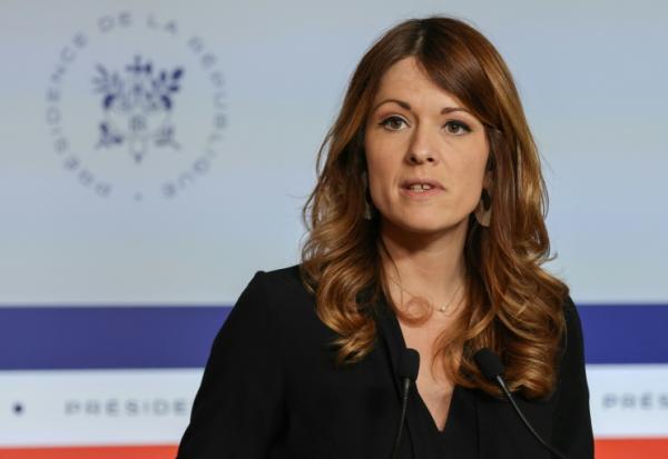 La porte-parole du gouvernement Maud Bregeon s'exprime après un Conseil des ministres le 10 juin 2026 à Paris