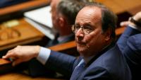 Le député François Hollande assiste à une session de questions au gouvernement à l'Assemblée nationale à Paris, le 3 juin 2025