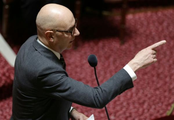 Le ministre de l'Economie Roland Lescure, au Sénat le 26 novembre 2025 à Paris.