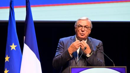 François Sauvadet  le 15 novembre 2024 à Angers lors des Assises des Départements de France