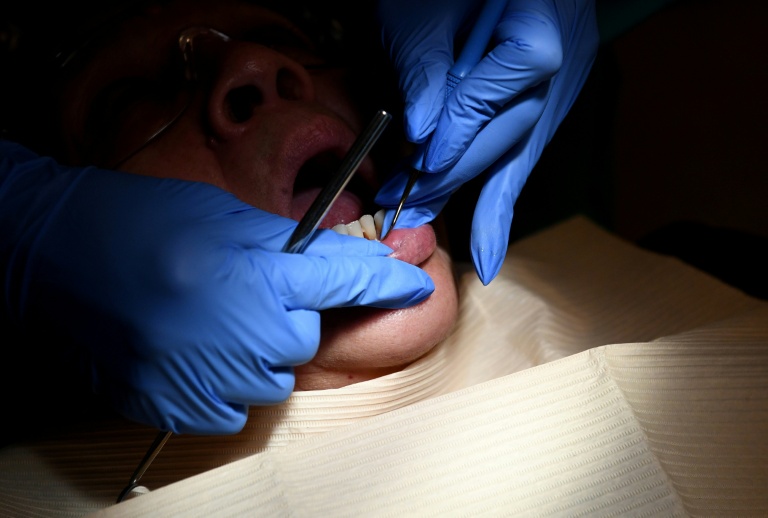 Dans un cabinet dentaire à Washington le 28 octobre 2021
