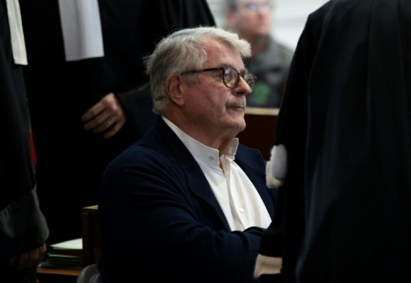L'homme d'affaires Olivier Bouygues à l'ouverture de son procès au tribunal correctionnel d'Orléans pour la destruction d'espèces d'oiseaux protégées sur son domaine de chasse en forêt de Sologne, le 7 septembre 2026 dans le Loiret