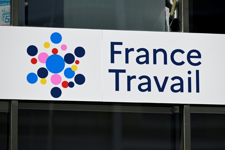 Chez France Travail, les outils fonctionnant avec l'intelligence artificielle se multiplient, avec l'objectif, assure la direction, de permettre aux agents de se concentrer sur les relations humaines et d'améliorer le retour à l'emploi